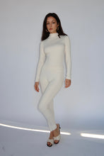 Load image into Gallery viewer, BAMBOO TURTLENECK - ECRU
